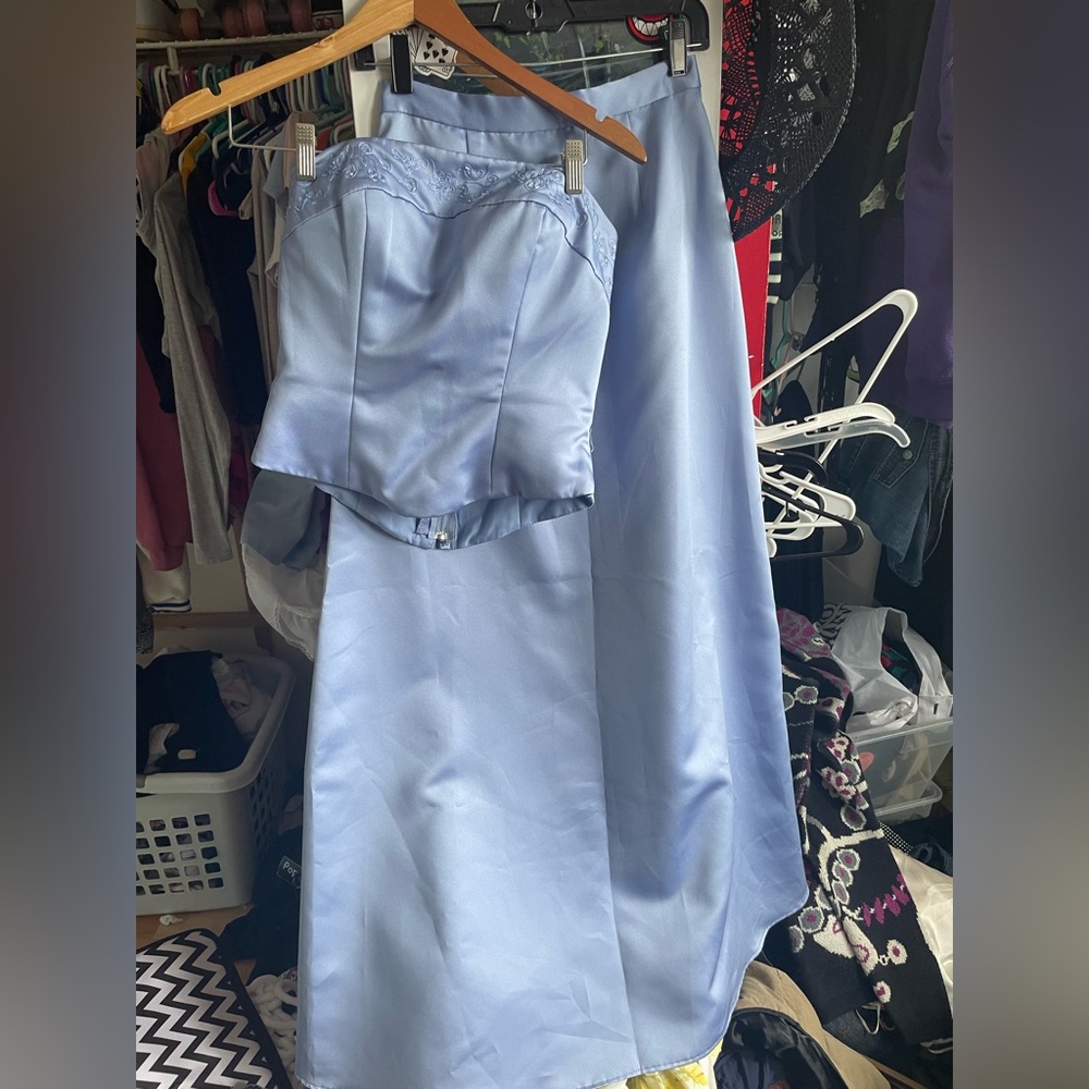 Beautiful 90s/2000s soft corset periwinkle top with embroidered flowers and gown